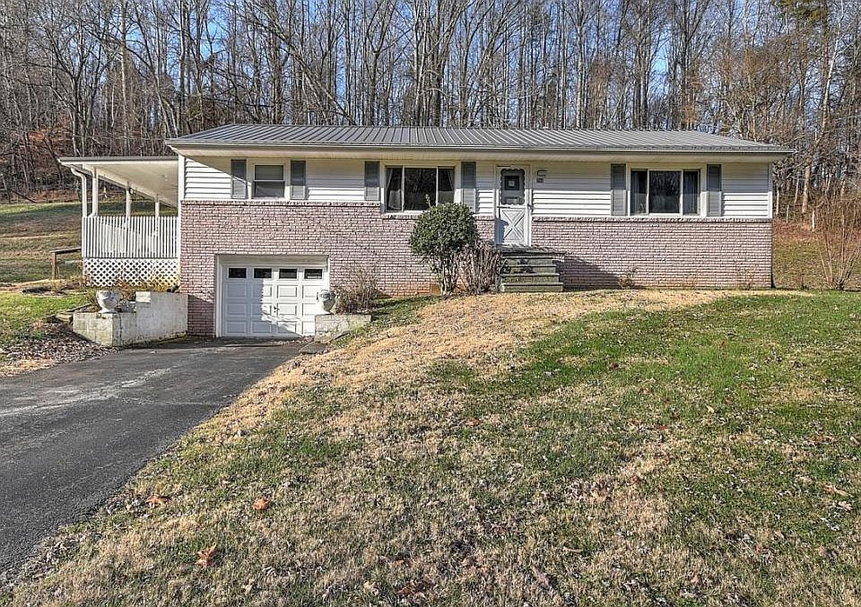 1st image of 768 Rock Springs Dr