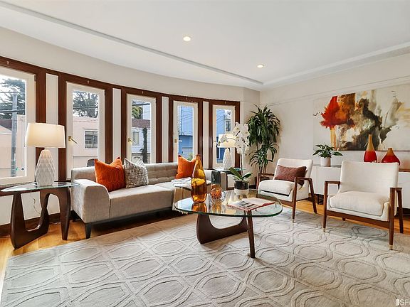 3rd image of 131 Harold Ave