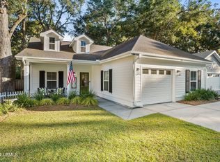 30 Carolina Village Cir, Beaufort, SC 29906