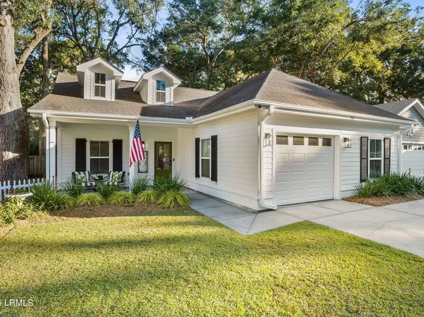 30 Carolina Village Cir, Beaufort, SC 29906