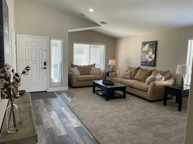 34809 N Gurnsey Trl — Photo 3