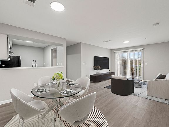 2nd image of 2000 Bouldercrest Rd #H09