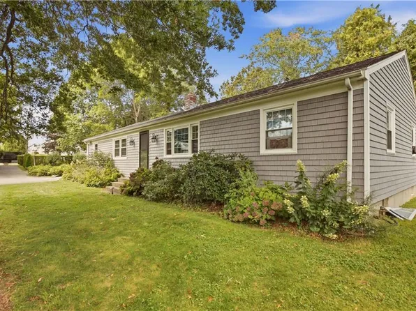 590 Turner Rd, Middletown, RI 02842