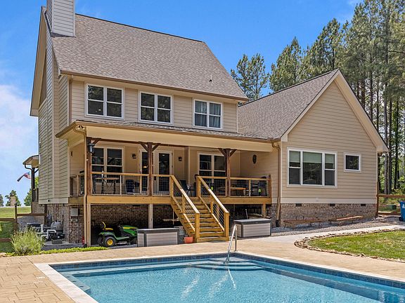 3rd image of 2485 River Bluffs Dr
