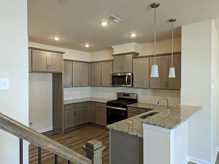 215 Parker Station Ave — Photo 11