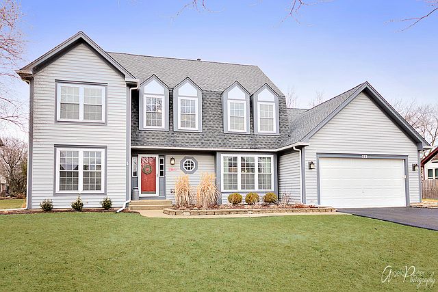 1st image of 572 Waterford Dr
