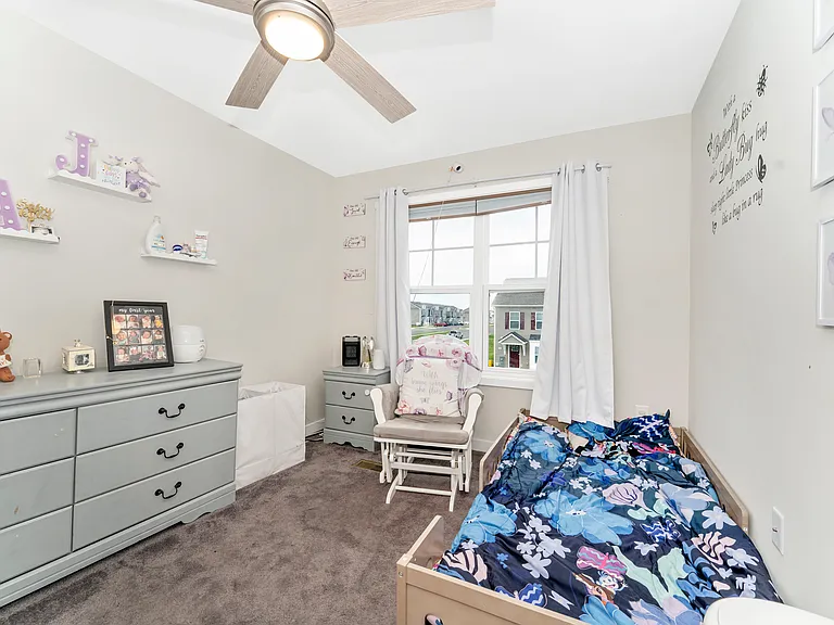 31 Moses Dr — Photo 8
