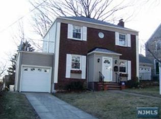 806 Elizabeth St, Ridgefield, NJ 07657