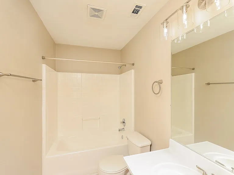 2114 Rose May Dr — Photo 15