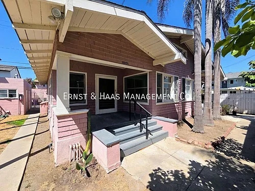 1027 1/2 E Ocean Blvd Photo 1