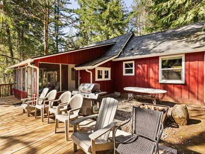55450 McKenzie River Dr, Blue River, OR, 97413