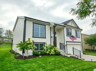 5647 S 190th Ter, Omaha, NE 68135