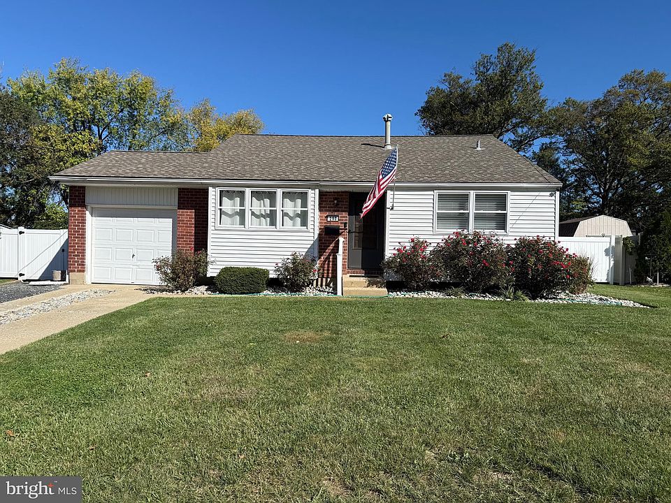 1st image of 290 Montgomery Dr