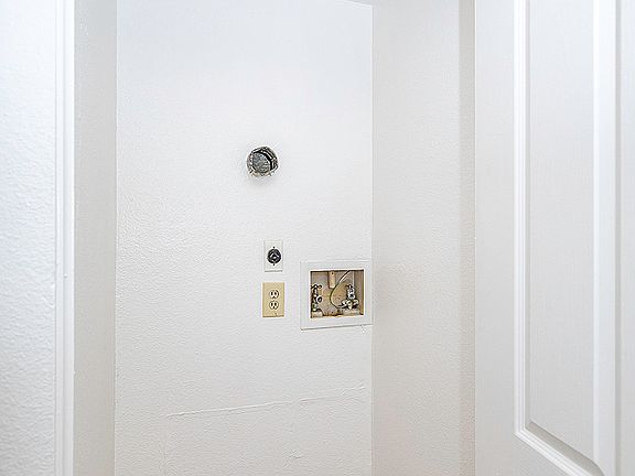 Closet with W/D hookup