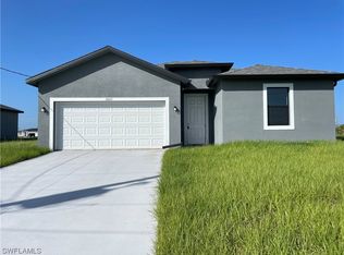 7045 Beaver Cir, Labelle, FL 33935