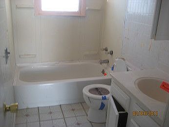 2nd image of 1605 Newcombe St