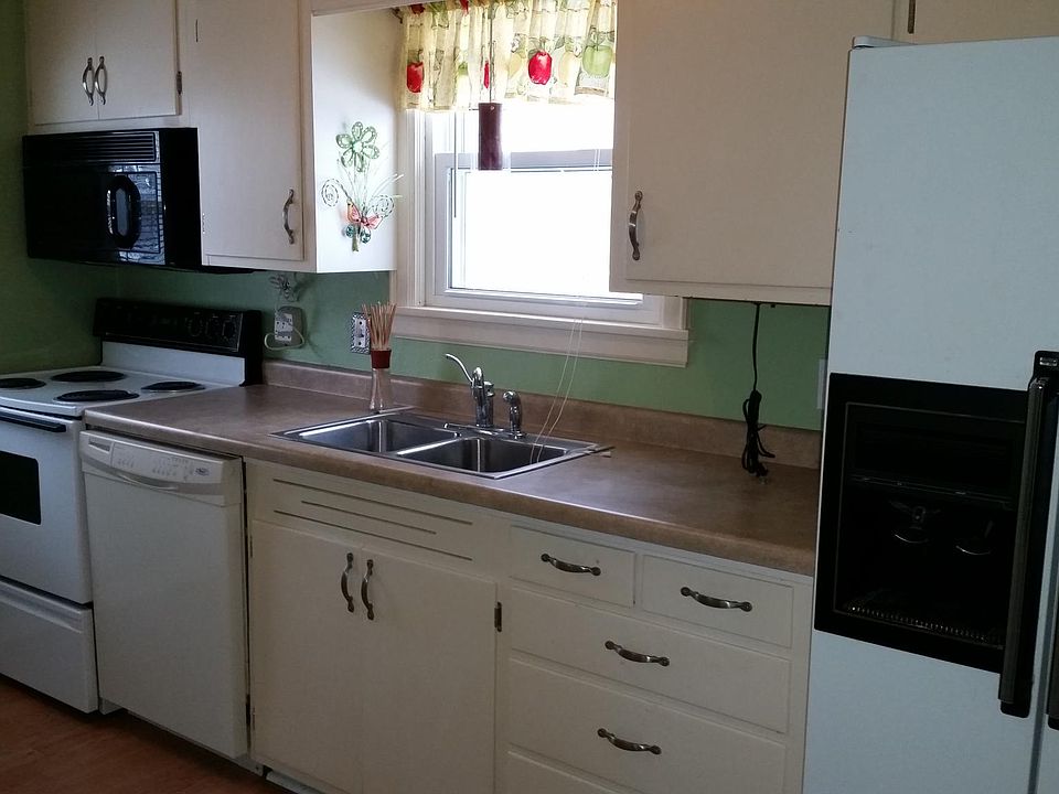 2nd image of 1447 N Virginia Ave