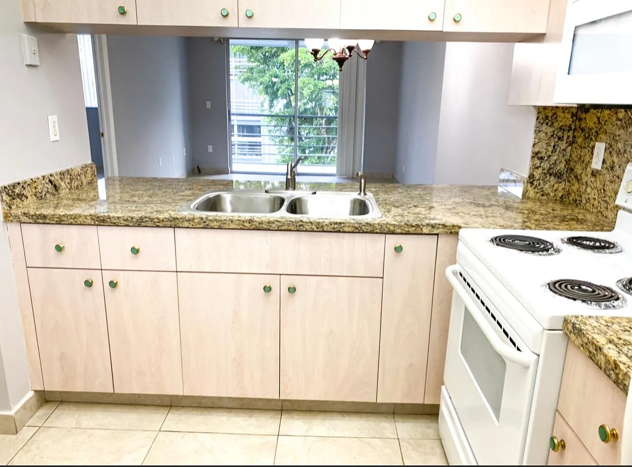 1 bed, 725 sqft, $1,800 — Photo 2
