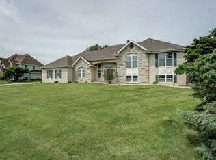 7626 Welton Dr, Madison, WI 53719
