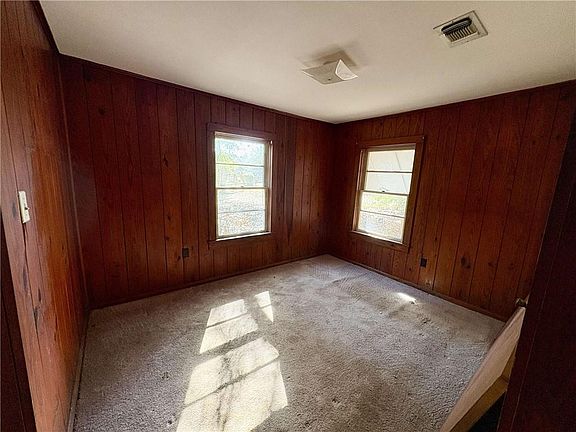 5th image of 4060 Dickson Ln