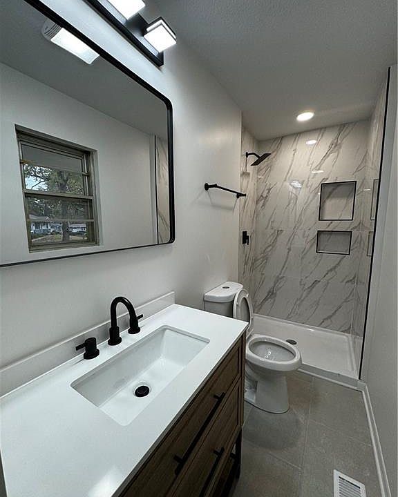 2nd image of 11416 Myrtle Ave