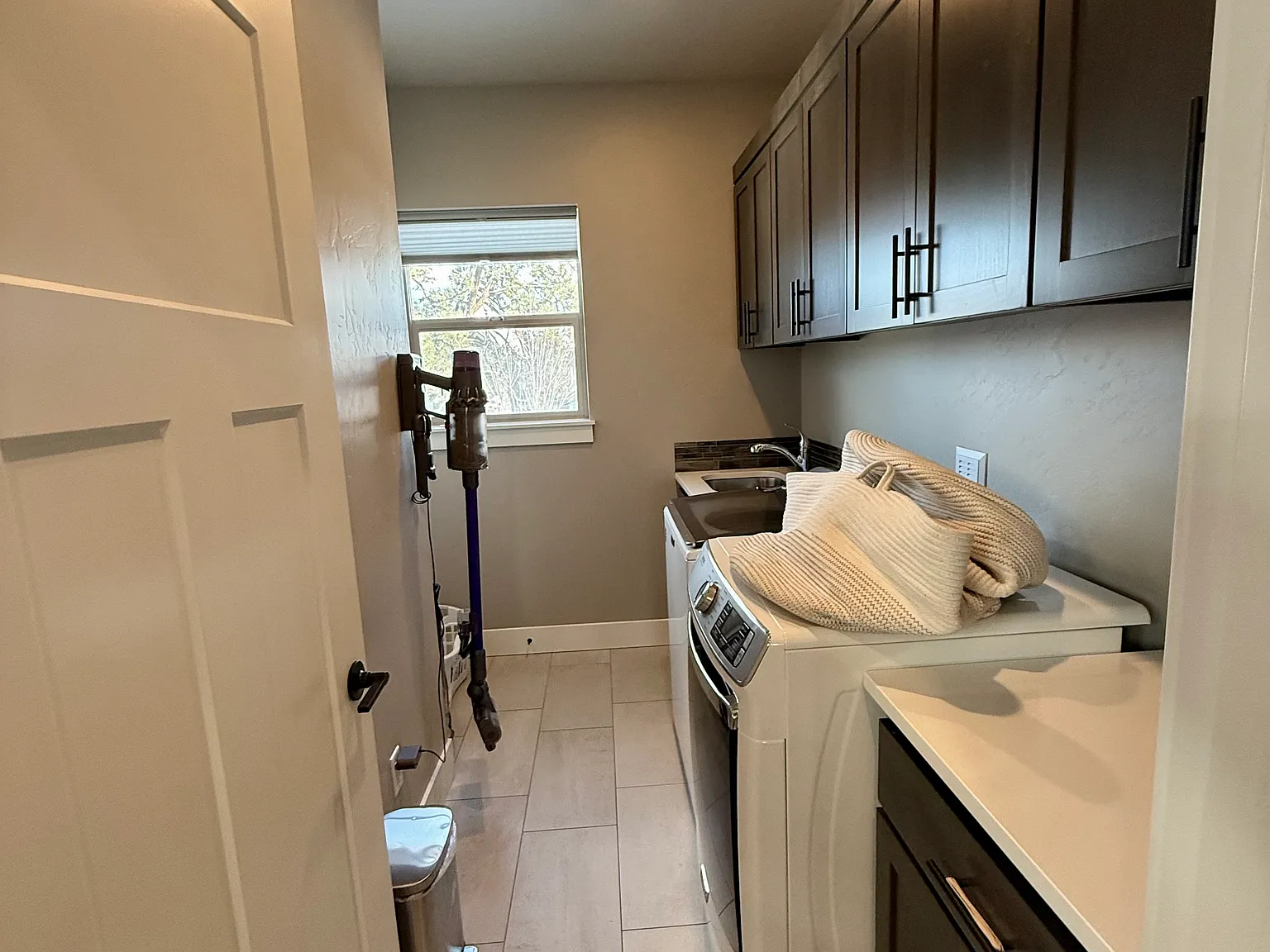 4 bed, 2.5 bath, 2471 sqft, $5,500 — Photo 4
