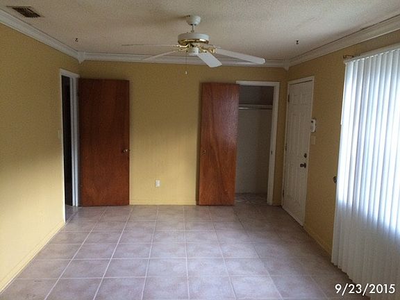 4th image of 1012 Woodland Dr