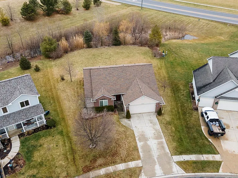 3510 Flowing Brook Dr — Photo 8