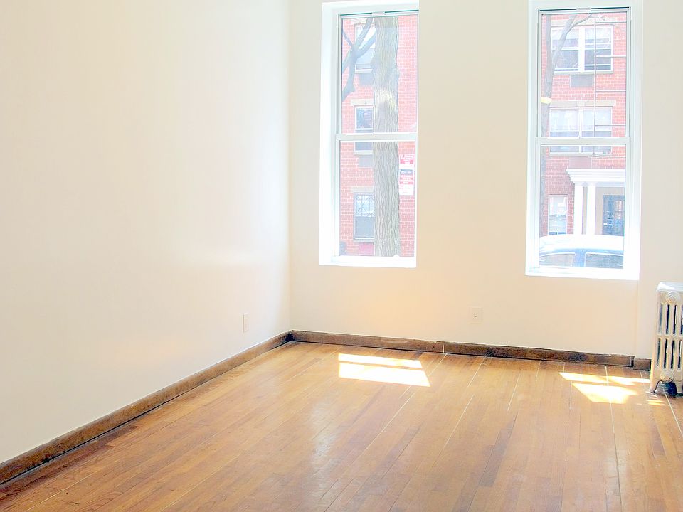 1st image of 409 W 54th St APT 3C