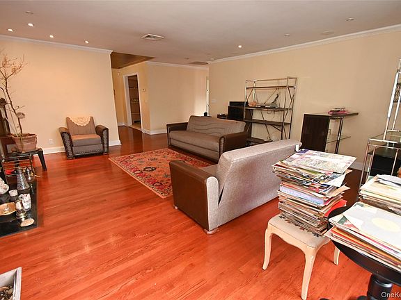 4th image of 14527 13th Avenue