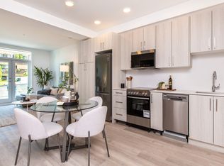 Victoria - 127 E 12th St, North Vancouver, BC V7L 0H3
