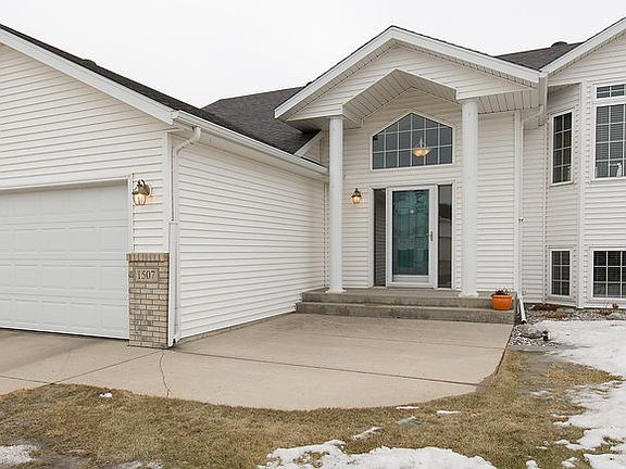 2nd image of 1507 Baywood Dr