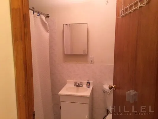 Rented by Hillel Realty Group | media 18