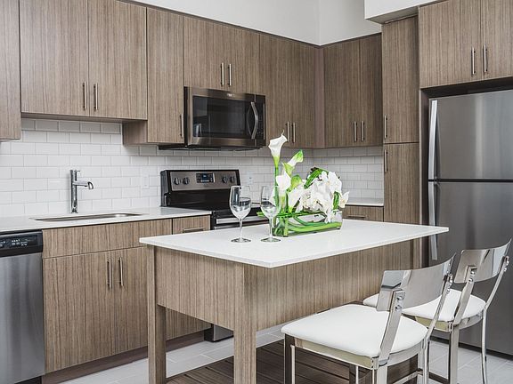 5th image of 1170 NW 11th St #4116014