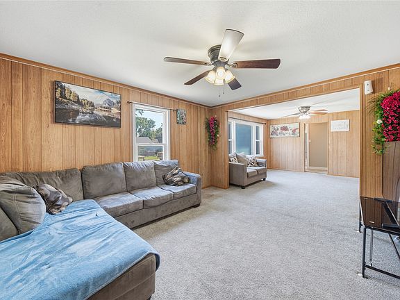 3rd image of 1614 Searle St