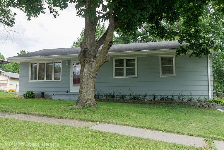 1st image of 304 N 10th St