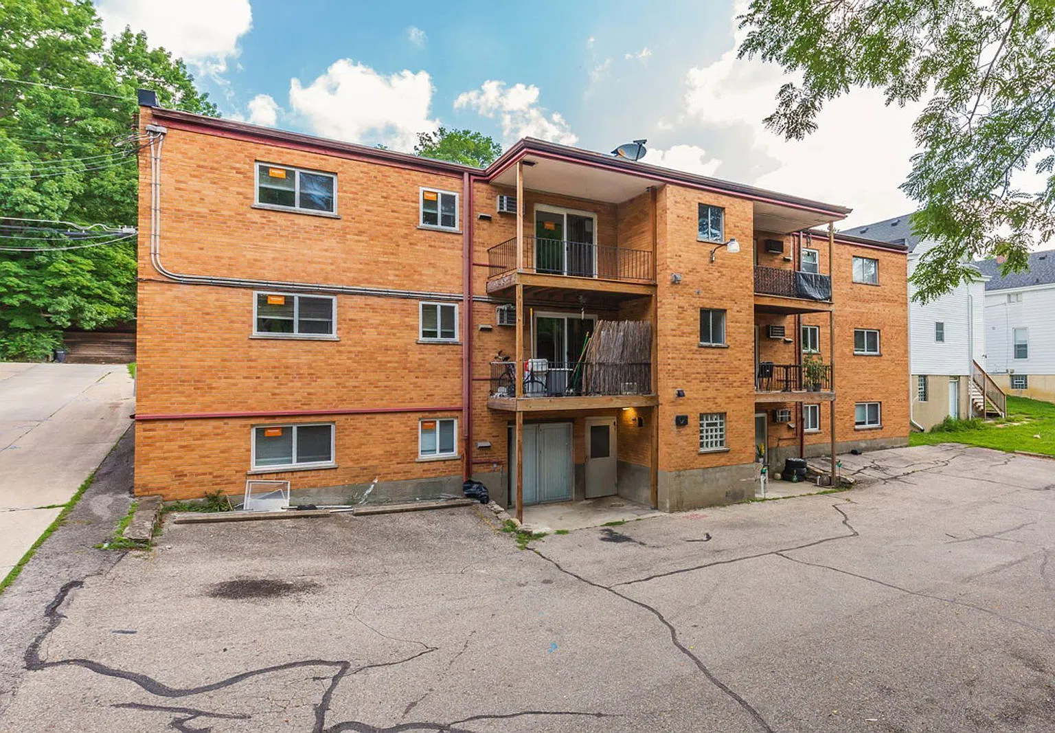 1 bed, 1.0 bath, 491 sqft, $875 — Photo 2