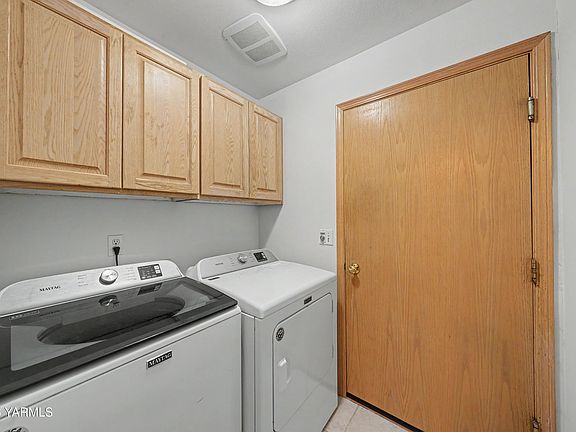 4th image of 613 N 9th St