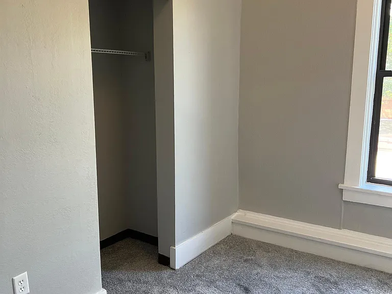 319 N Beatty St #4 — Photo 24