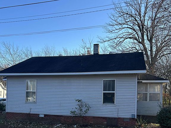 3rd image of 751 N 22nd St