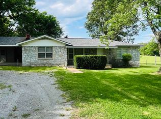 8815 White Dr, Cord, AR 72524