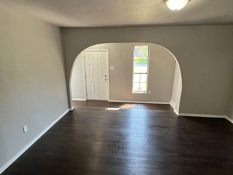 1250 Hawkins St — Photo 10