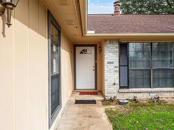 5th image of 22722 Hawkwood Dr