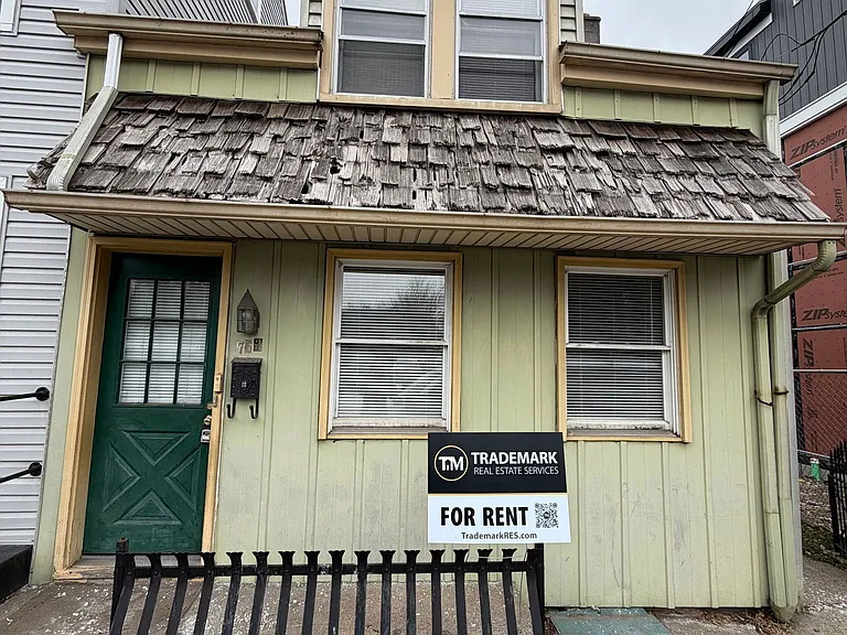 763 Manor St — Photo 21