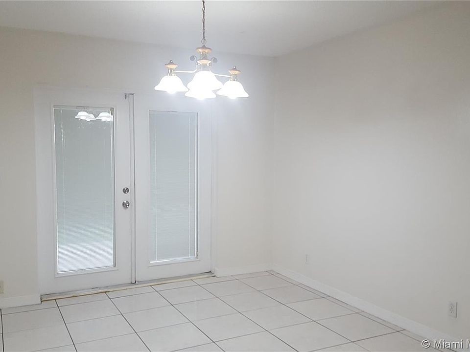 2nd image of 6813 Rio Pinar