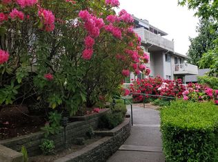 Isherwood Apartments, Seattle, WA 98103
