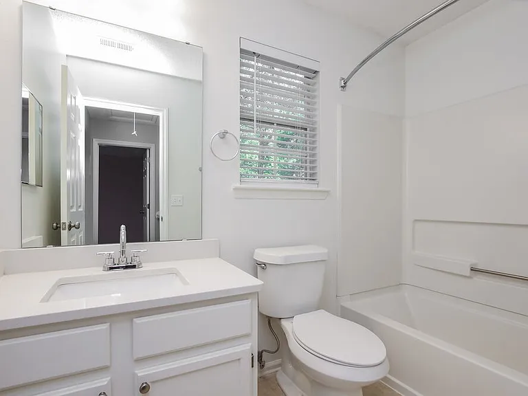 3033 Oakcroft Dr — Photo 16
