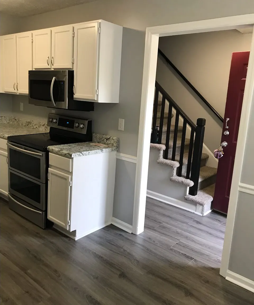2 bed, 1.5 bath, 1234 sqft, $1,499 — Photo 2