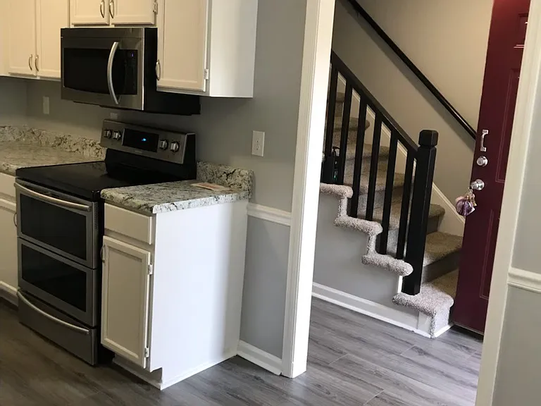 126 Aloha Dr — Photo 2