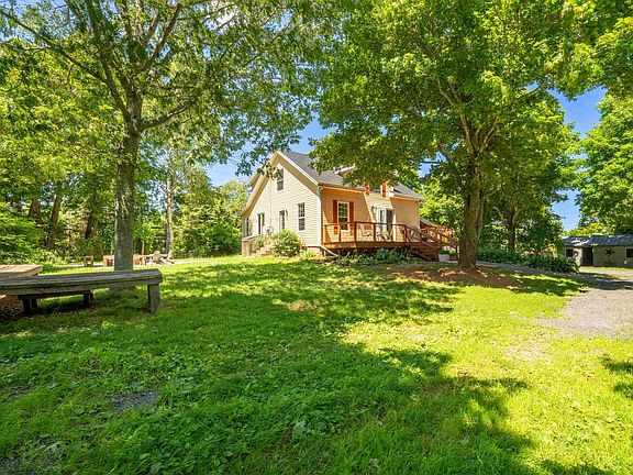 4th image of 1242 New Glasgow Rd